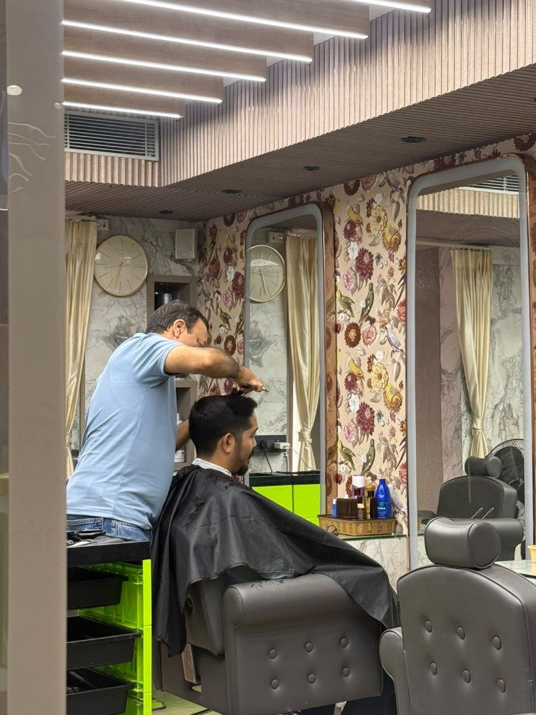 Luxury Salon Studio
